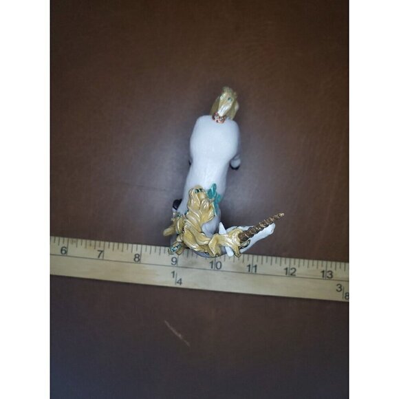 Papo 2002 White Unicorn Horse Vinyl Figure Butterfly Gold Horn Fantasy Mystical - Picture 7 of 8